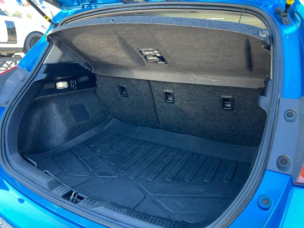 2017 Toyota Corolla iM ~ L@@K ~ Electric Blue ~ Many Xtras ~ We Financ 23