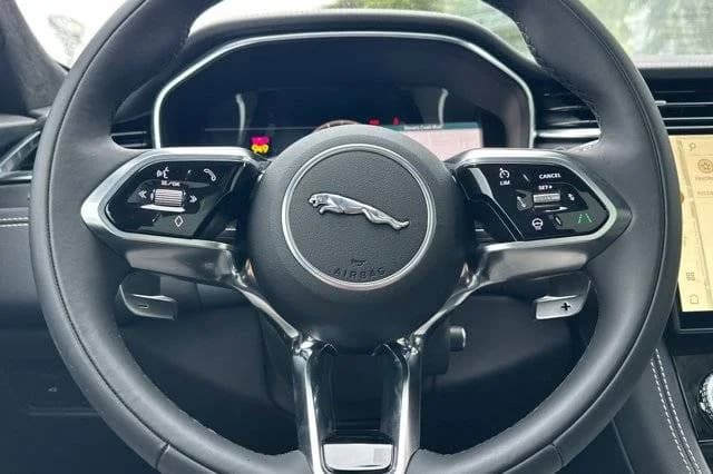 2024 Jag Jaguar FPACE suv Firenze Red Metallic - $65,118 17