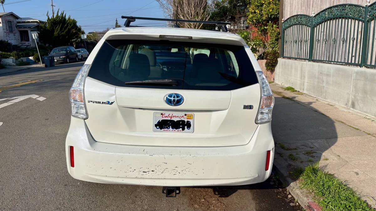 2012 Toyota Prius V – (trim 3) Roof Rack - Trailer Hitch - New Tires 5