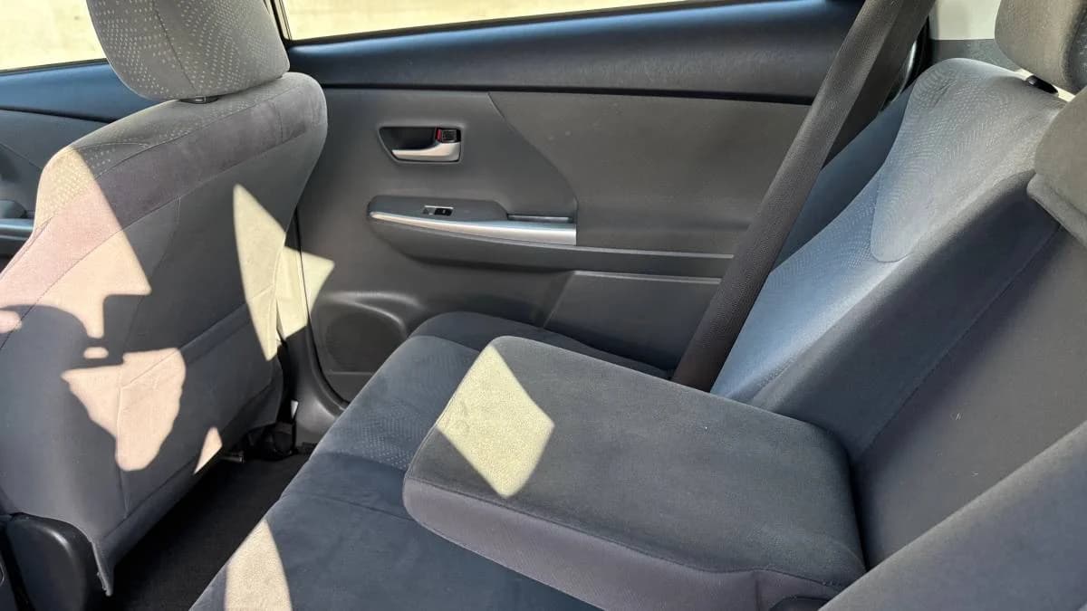 2012 Toyota Prius V – (trim 3) Roof Rack - Trailer Hitch - New Tires 11