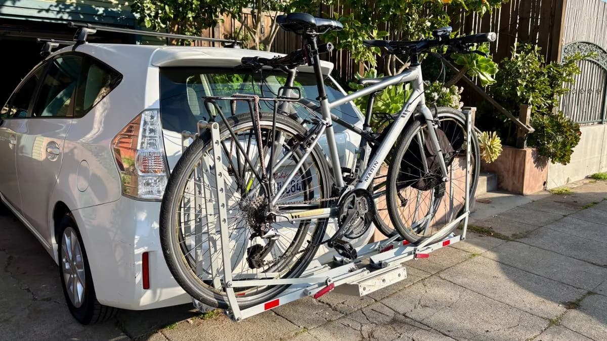 2012 Toyota Prius V – (trim 3) Roof Rack - Trailer Hitch - New Tires 15