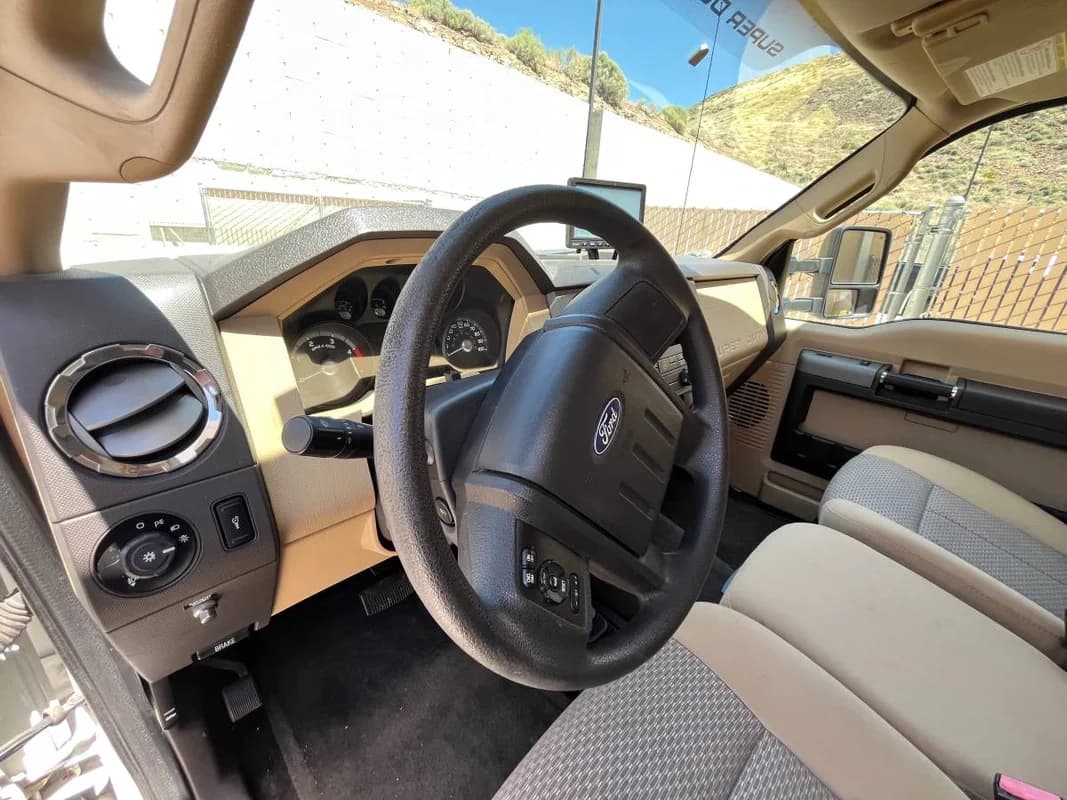 Ford F-550 Burning Man Mobile Medical – Custom * Must Sell 3