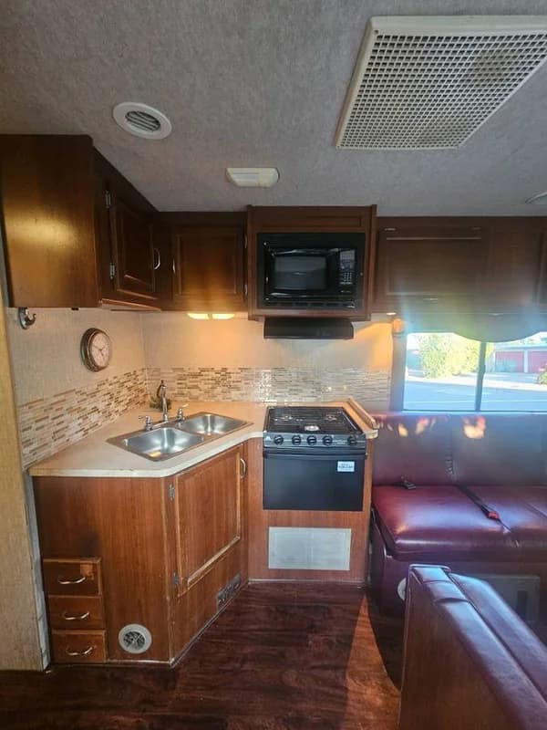 This RV is Perfect for ✦BURNING MAN✦ 3