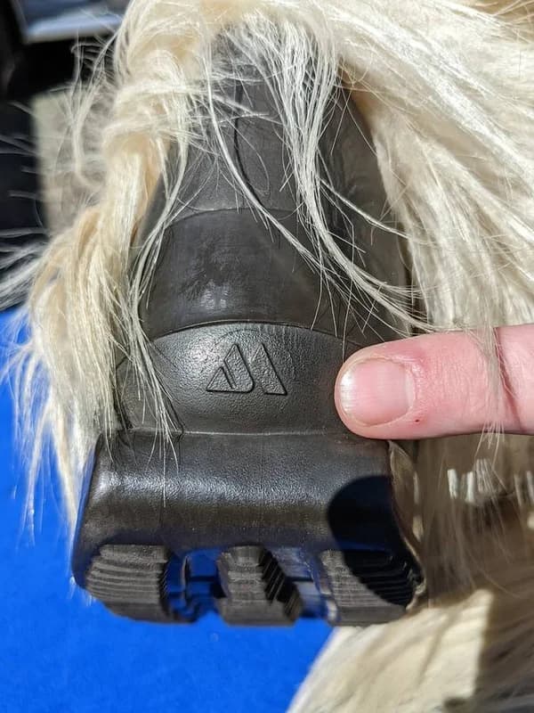 SHAGGY HAIR fur BOOTS womans vintage italy 10