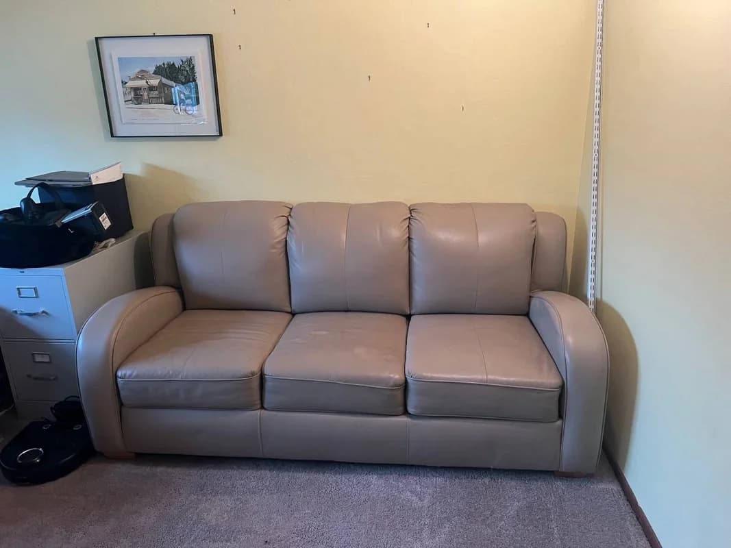 Leather Sofa, Great Condition!