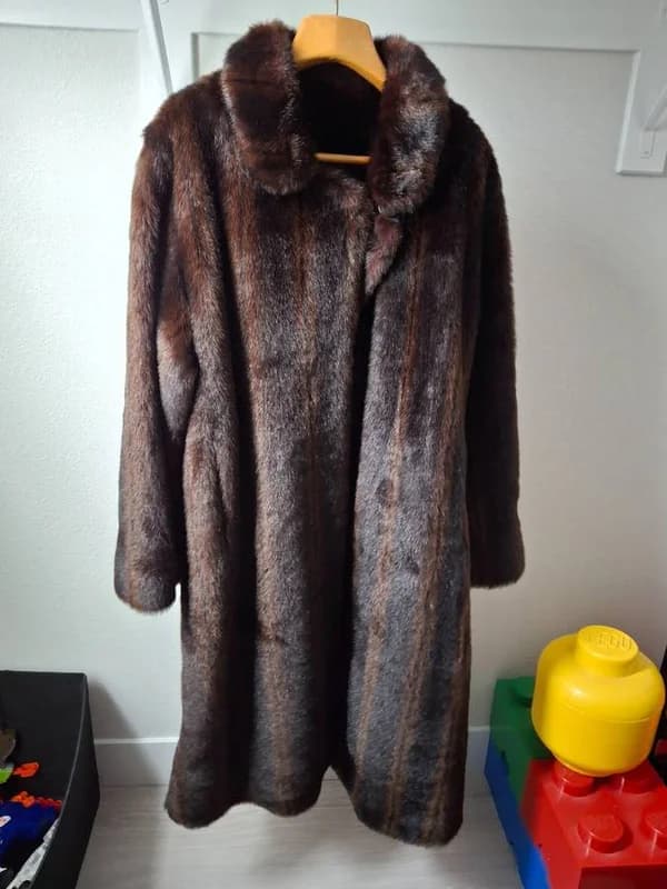 FUR COAT 4