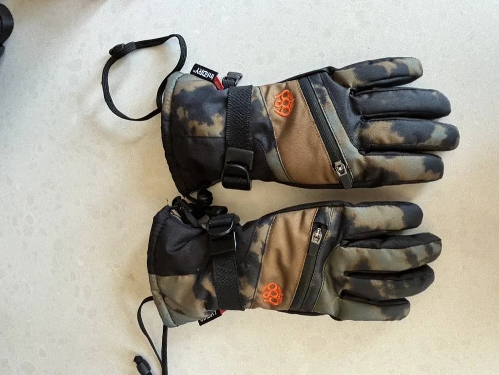 Boys Ski jacket, pants, gloves, goggles, helmet 8