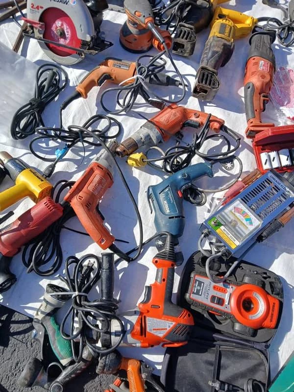 BIGGEST GARAGE SALE LIMITED TIME!!! 4