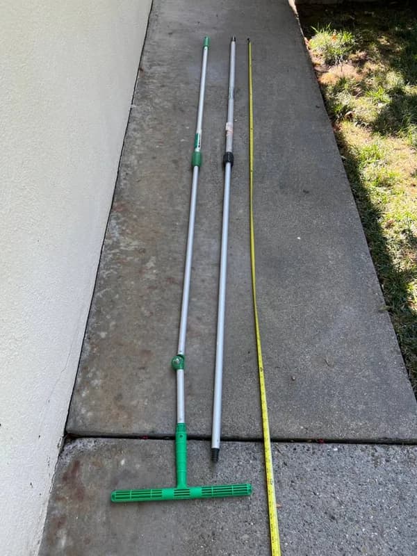 Window Washing Extension Poles (4) & Brushes 9