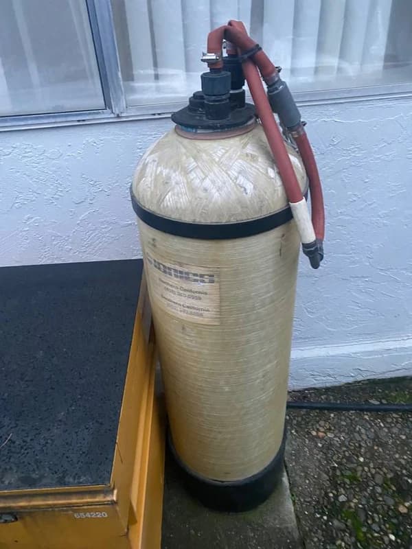 Ionics De-ionized water tank 3